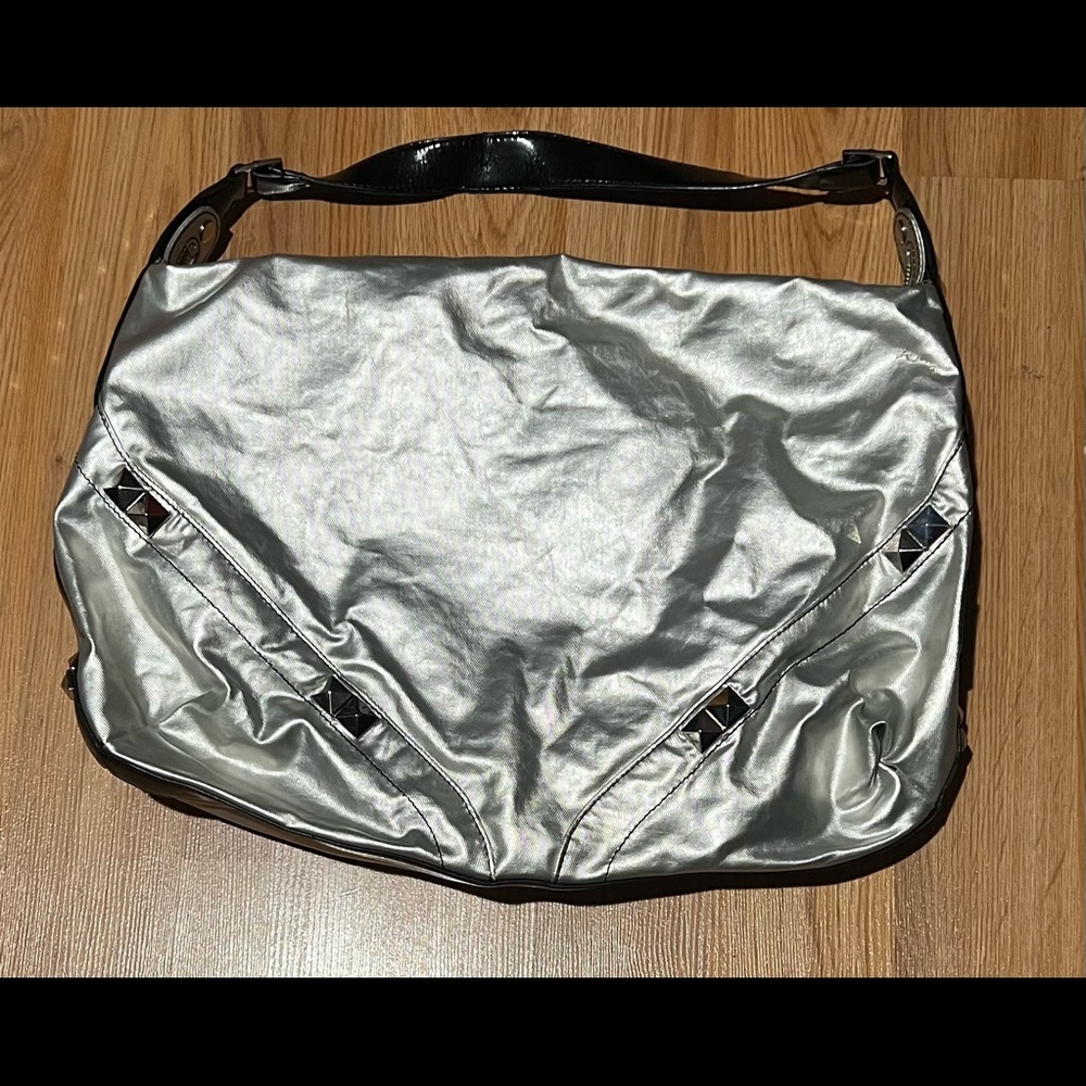 MAXX NEW YORK  Signature woman’s silver metallic Hobo Bag